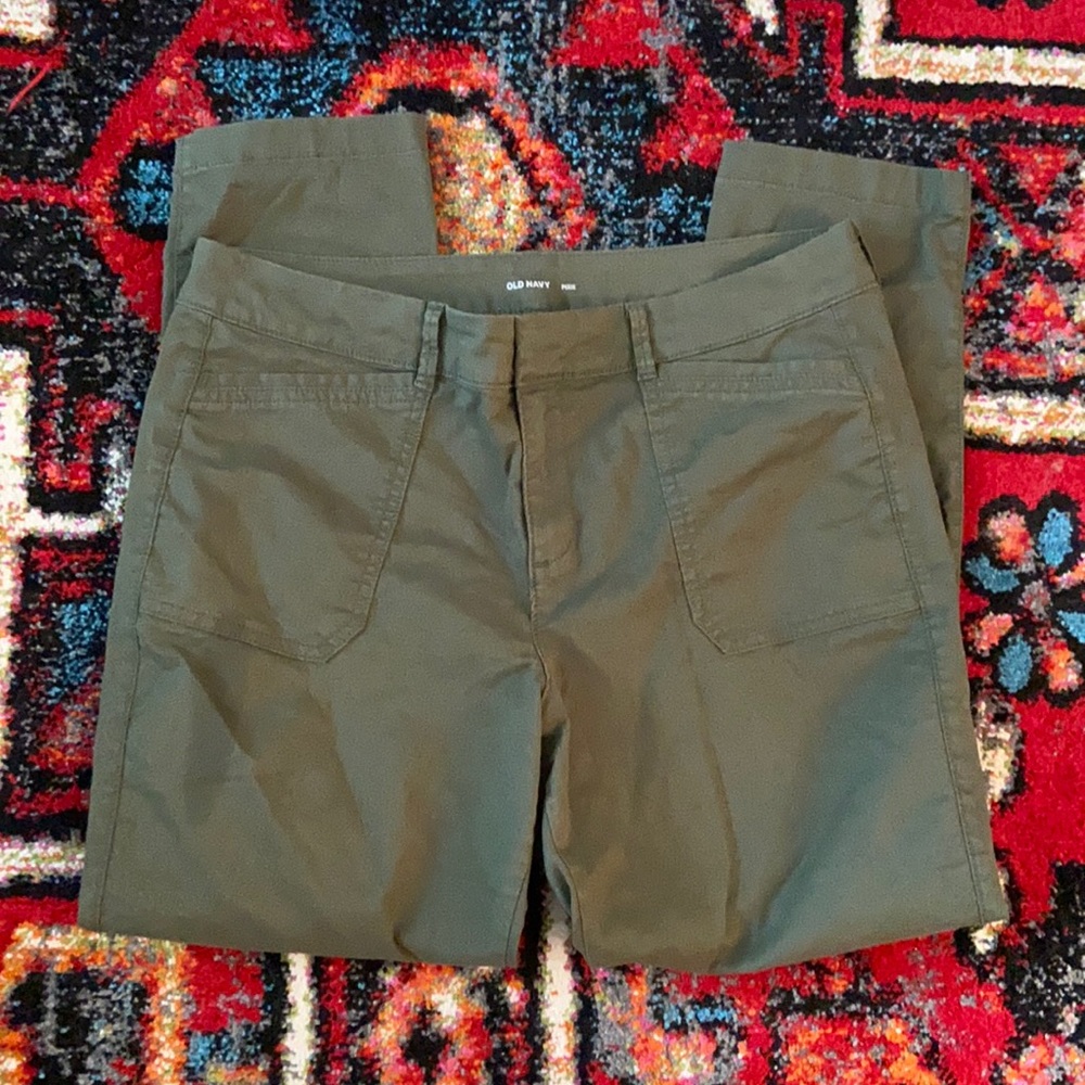 Old Navy Pixie Pant